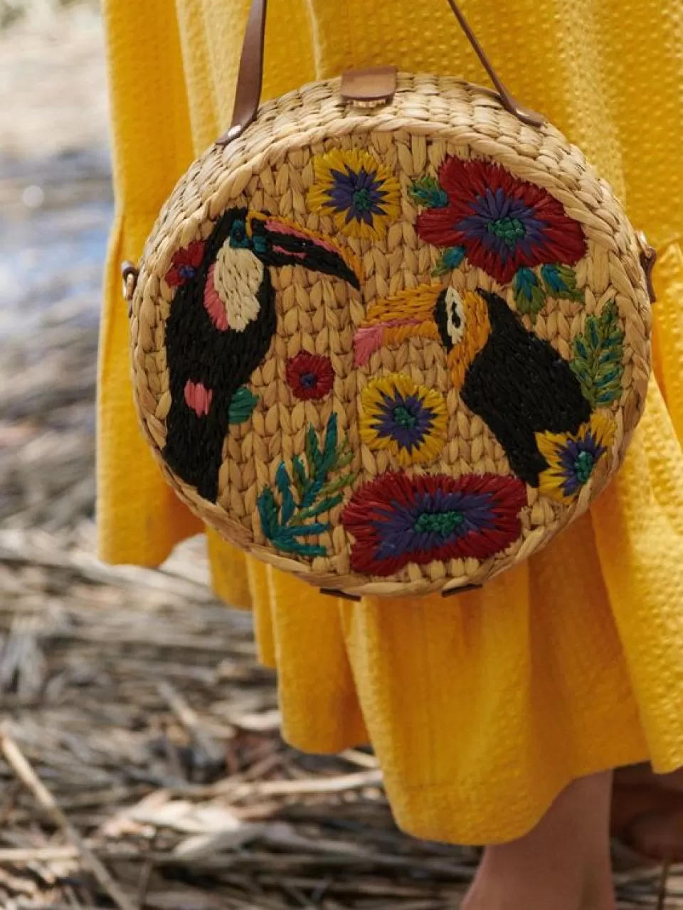 Siyah Papağan İşlemeli Hasır Çanta