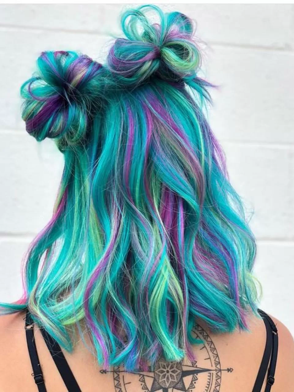 Mavi, Pembe ve Yeşil Saç Renklendirme