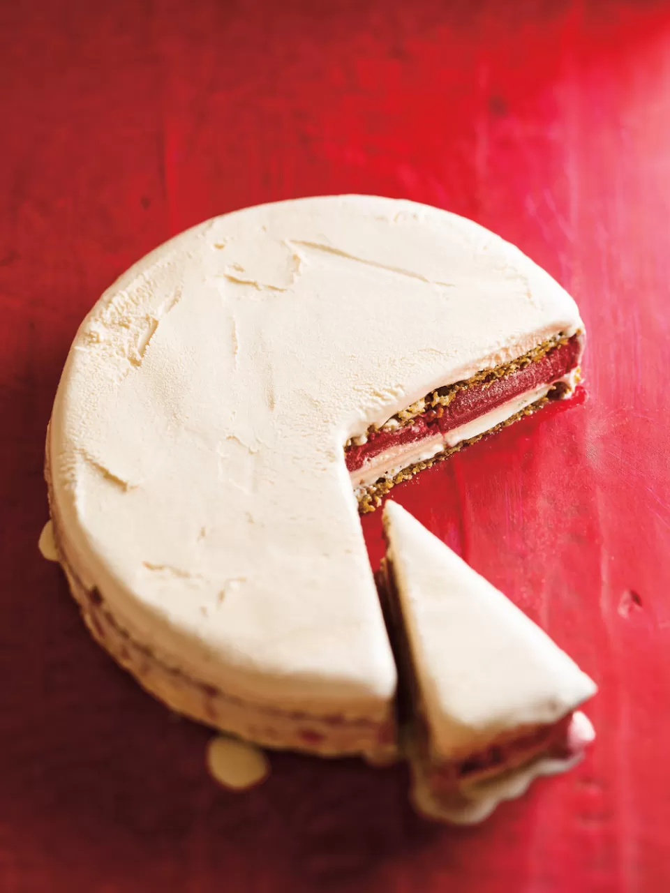 Antep Fıstıklı ve Ahududu Dondurmalı Pasta