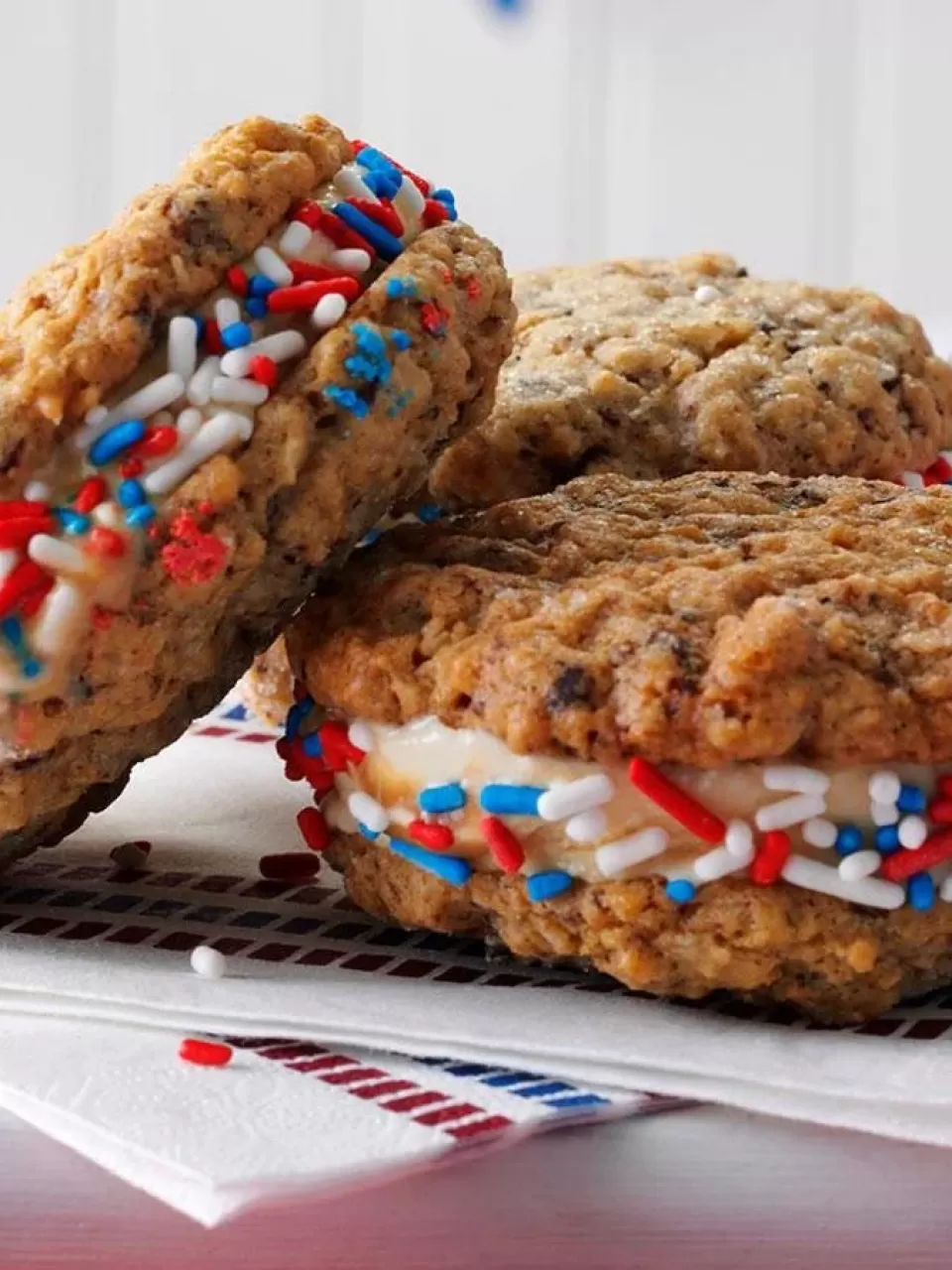 Yulaf Ezmeli Kurabiyeli Dondurma Sandviçleri