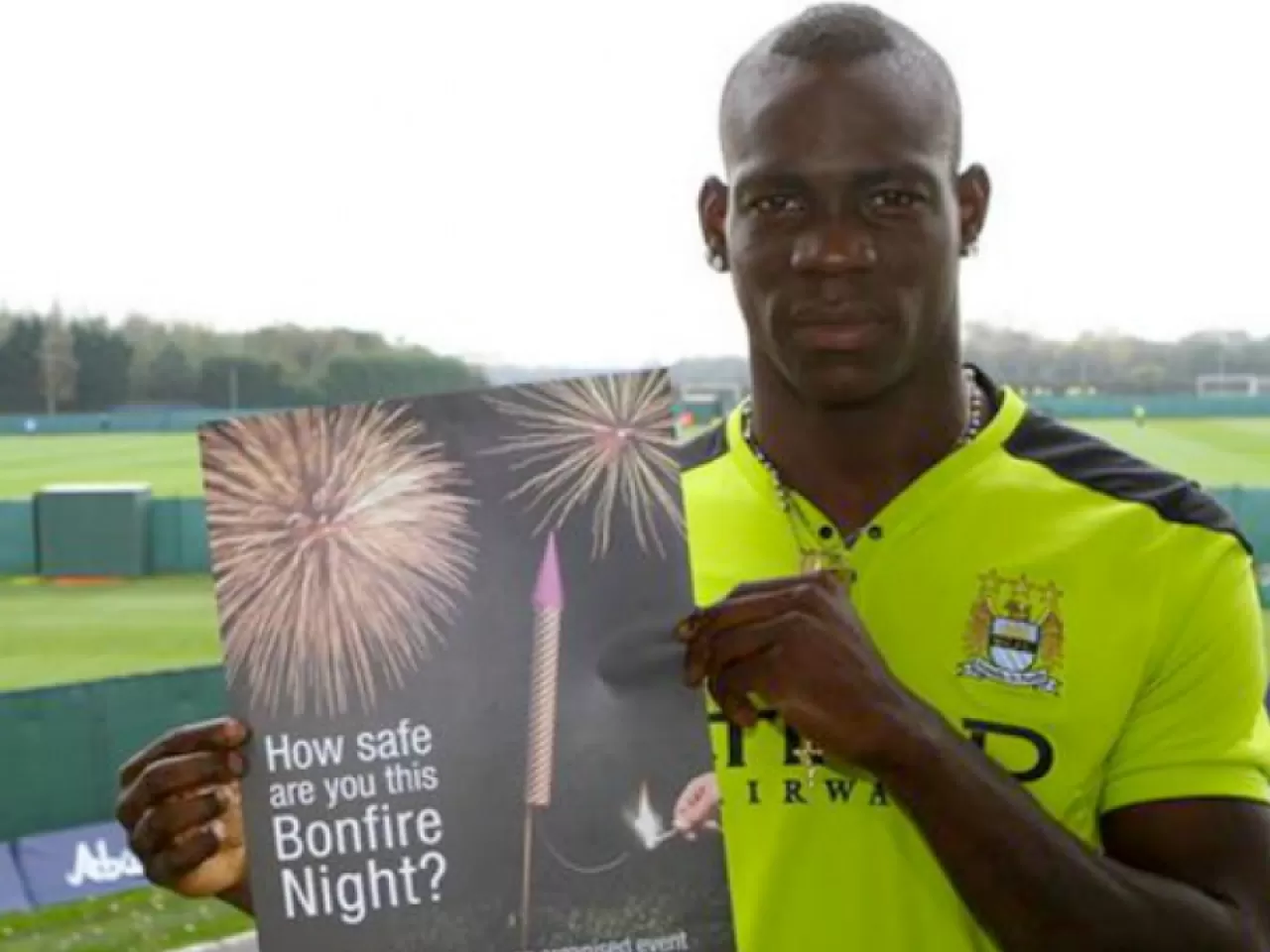 balotelli havai fişek