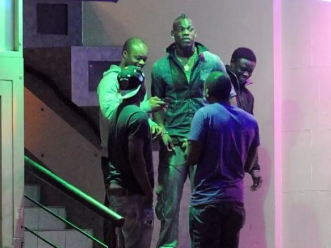 balotelli striptiz kulübü