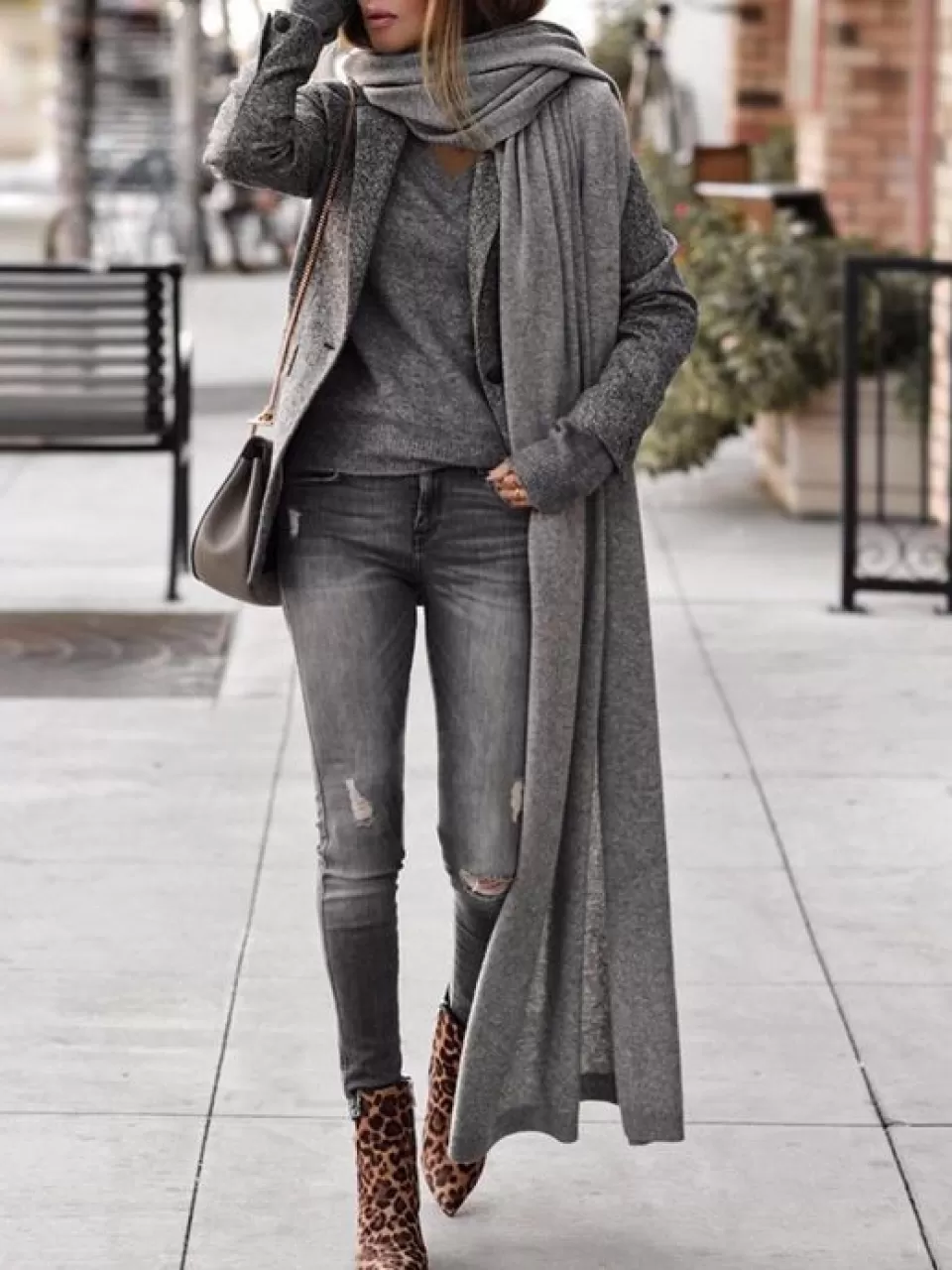 Açık Tenli Esmerler Gri