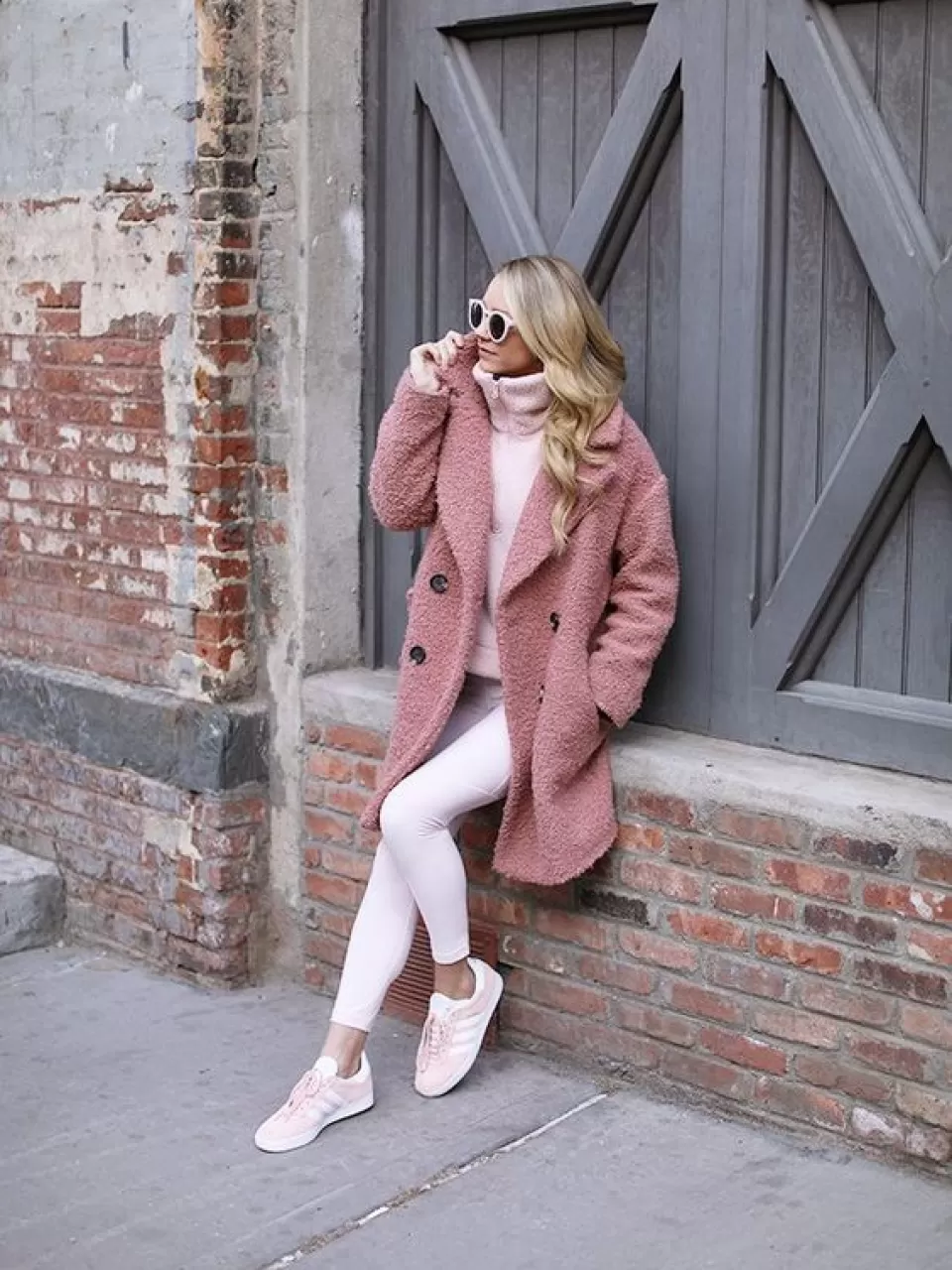 Açık Tenli Sarışınlar İçin Tüyolar Pembe