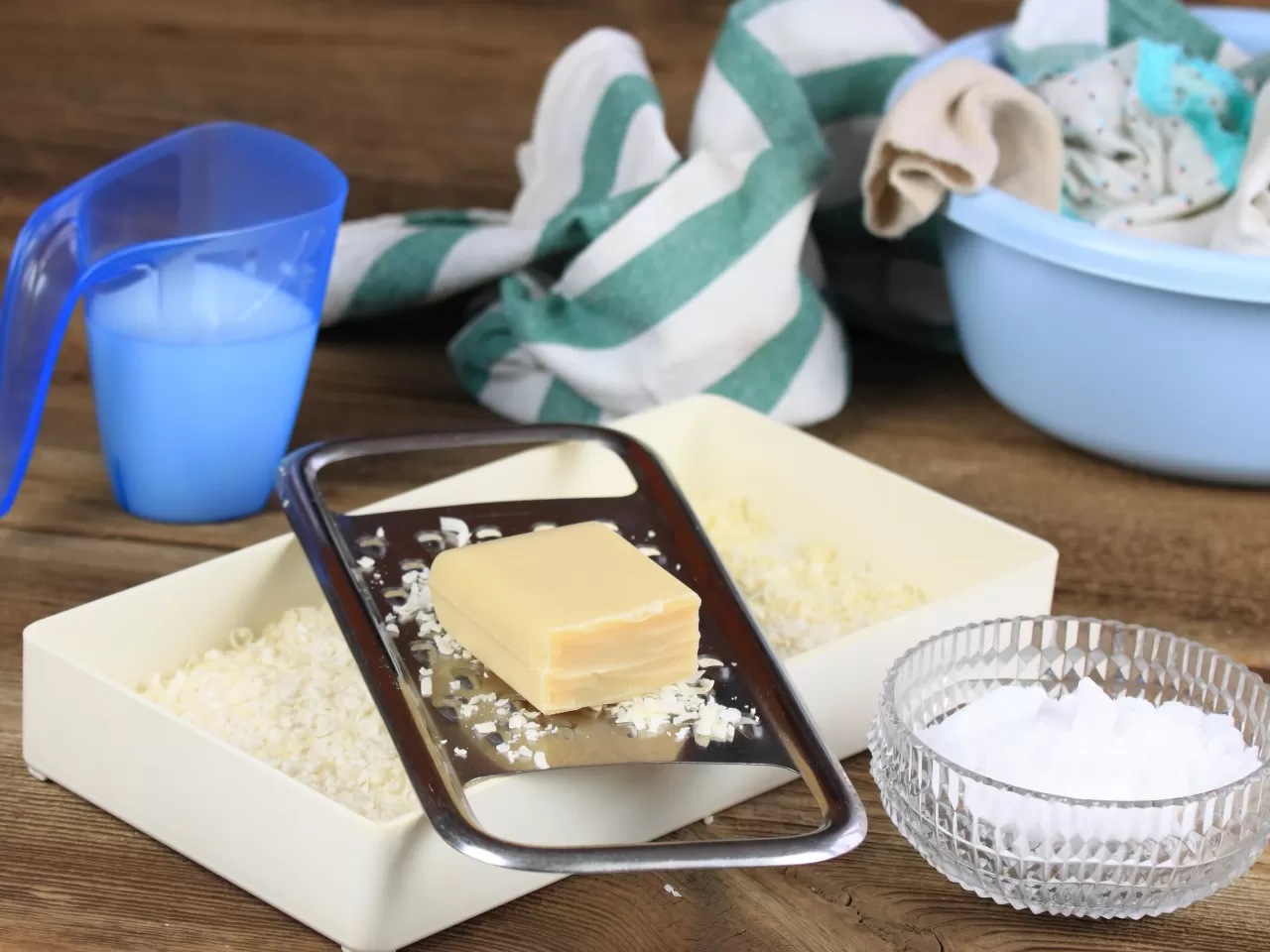 Sabun, Boraks ve Karbonatlı Doğal Çamaşır Deterjanı