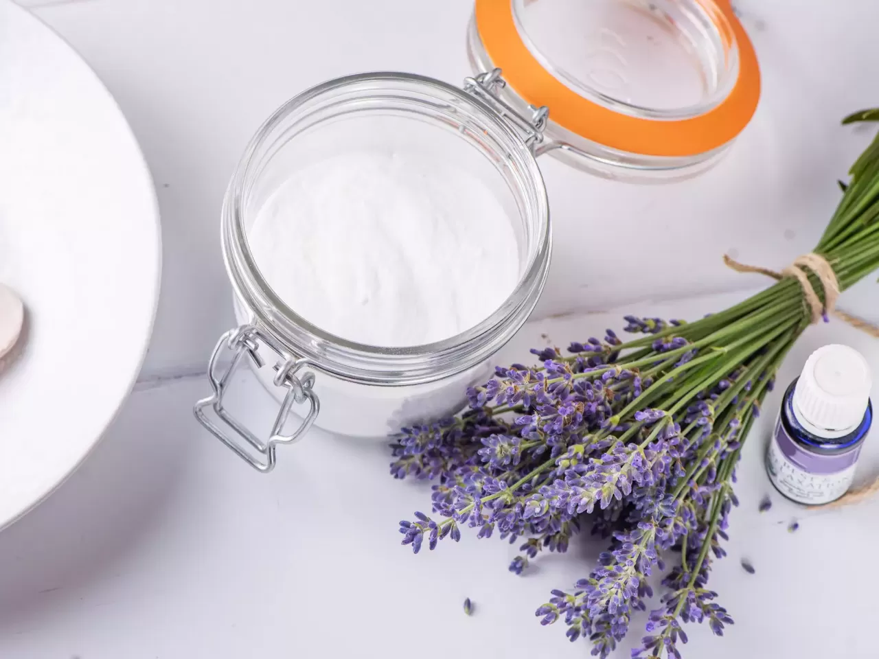 Lavanta Kokulu Yer Temizleyicisi