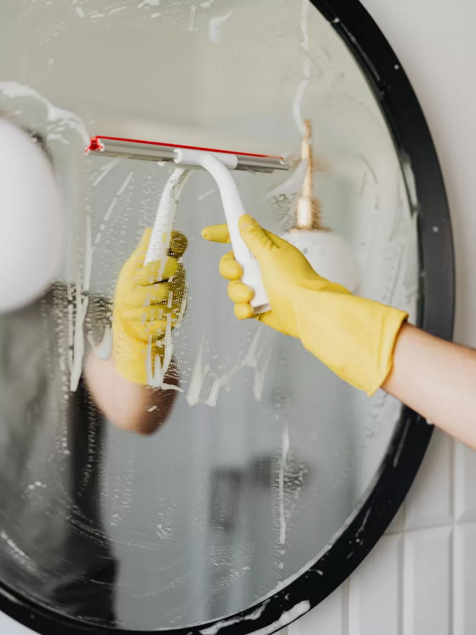 Nişastalı Cam Yüzey Temizleyicisi