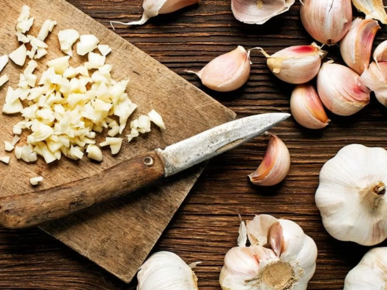 Karınca Kovmak İçin Sarımsak