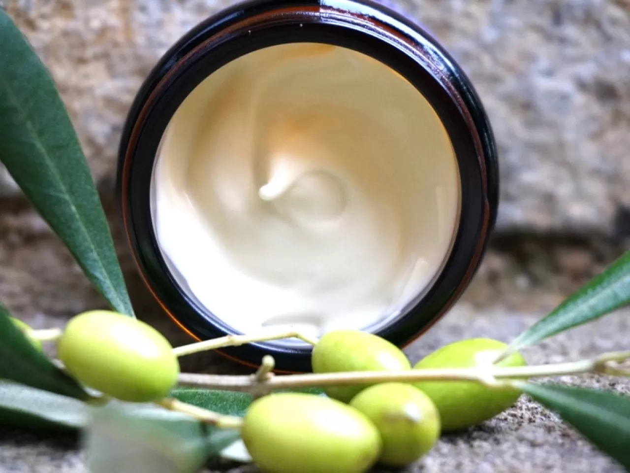 Süt ve Zeytinyağlı Nemlendirici