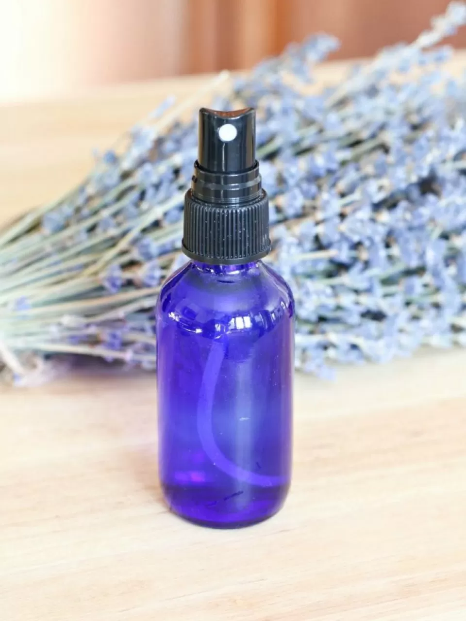 Menekşe kokusuyla çiçek bahçesinde gibi hissedin