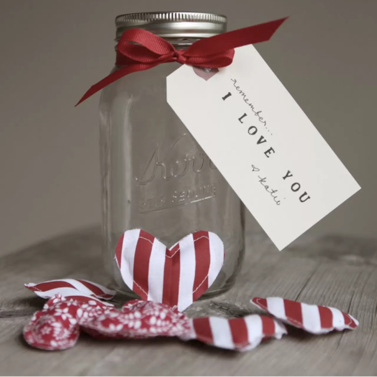 Kavanoz İçinde 365 Tane Aşk Mesajı