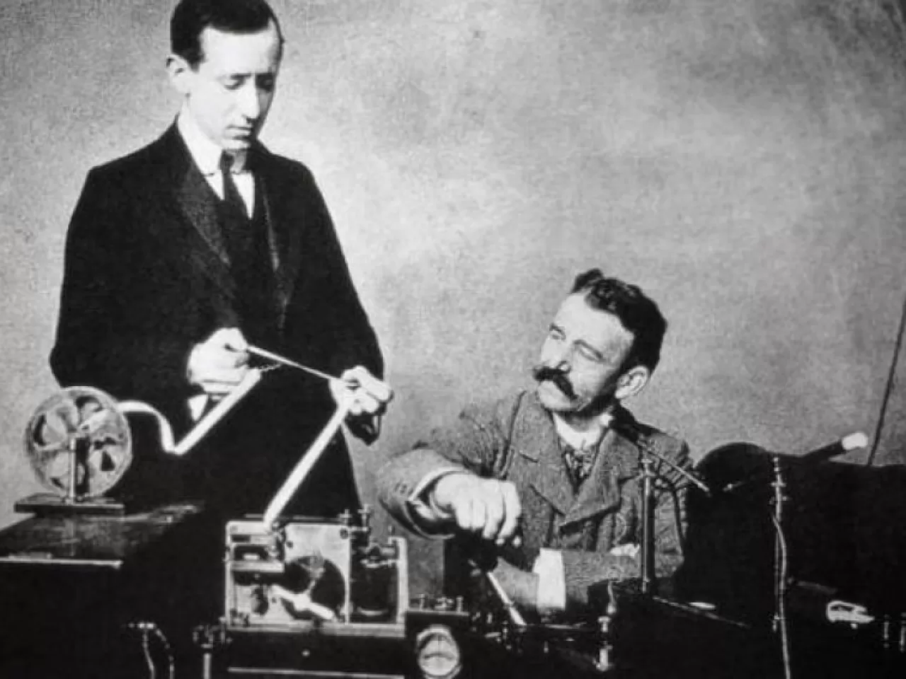 Telegrafçılar ve Linotip Makinesi Uzmanları