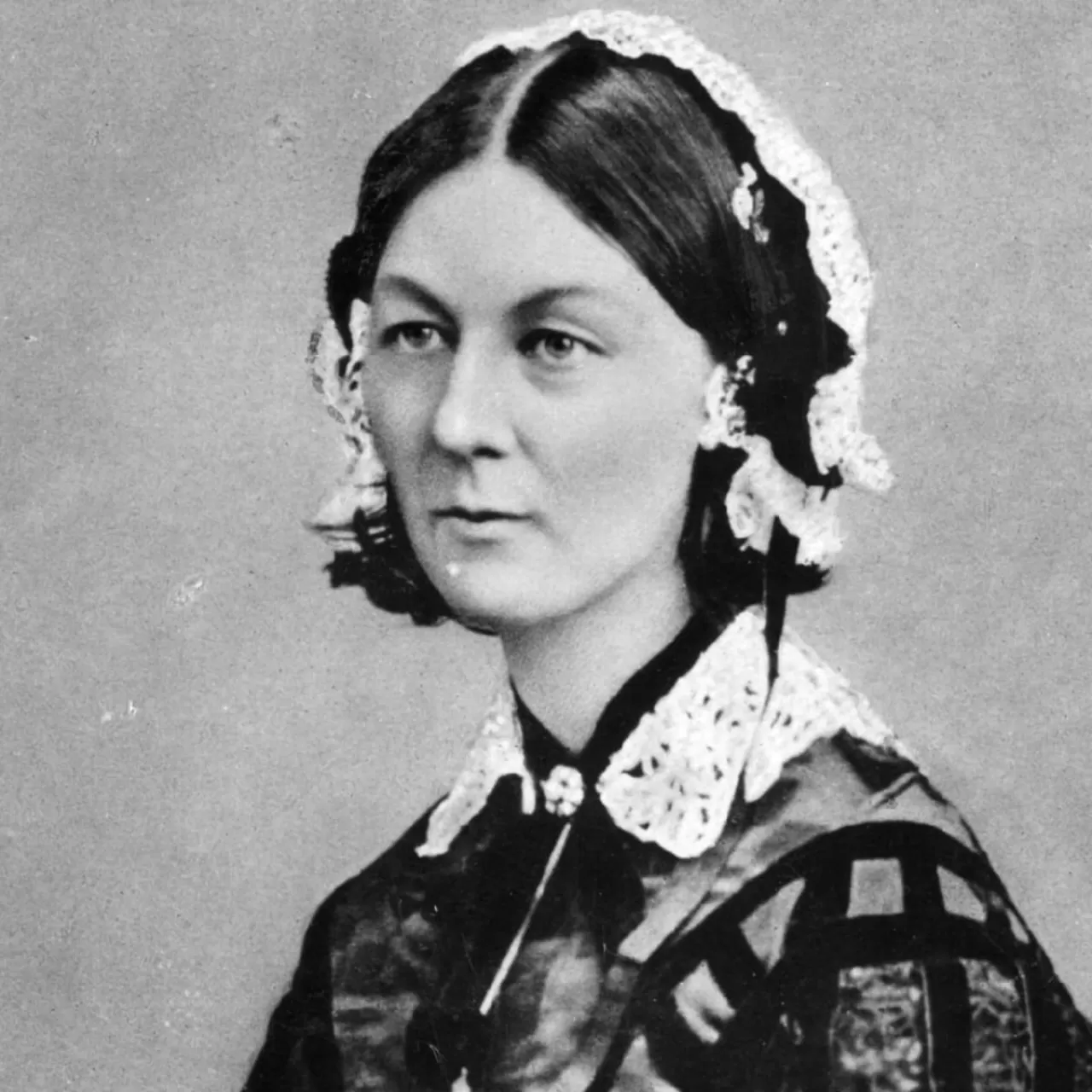 Florence Nightingale (1820-1910); ‘Lambalı Kadın’ Modern Hemşireliğin Kurucusu
