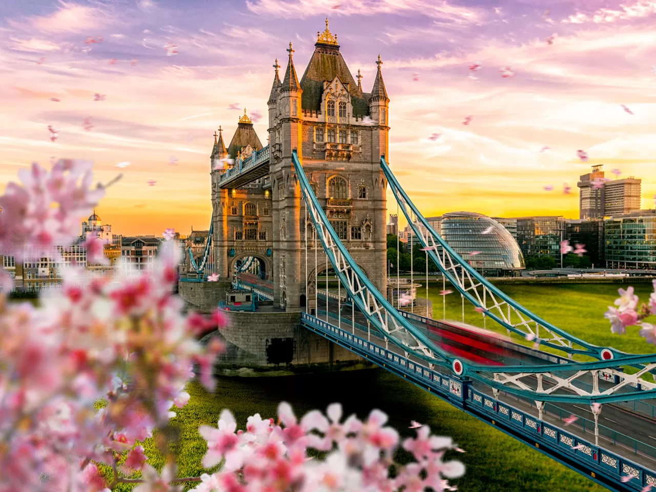 Önerimiz Londra’yı Yaz veya Bahar Aylarınızda Gezmeniz