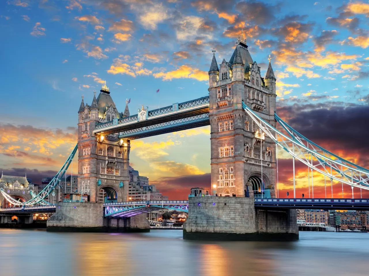Tower Bridge (Kule Köprüsü); İki Yakanın Birleşme Hikâyesi
