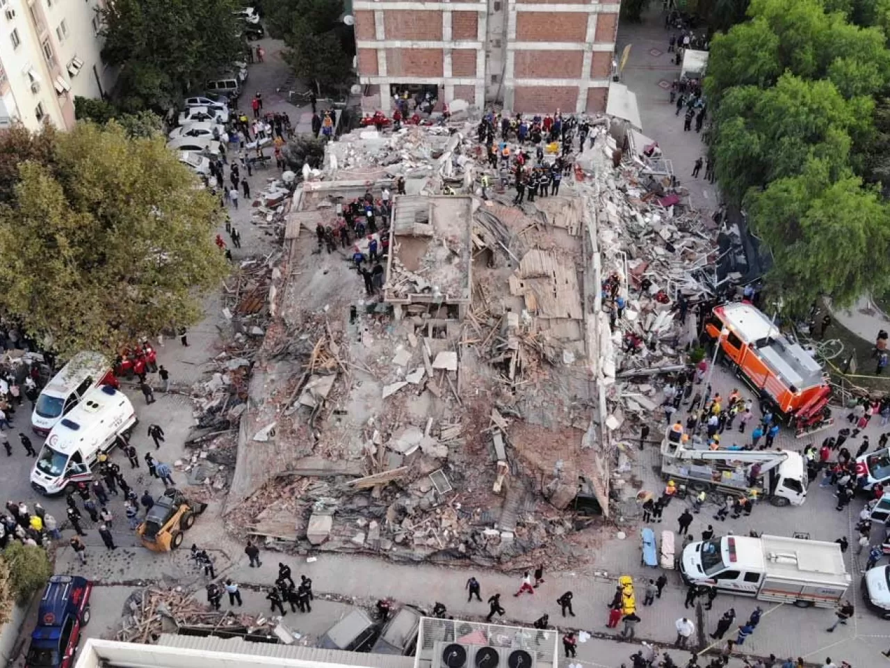 Elazığ ve İzmir Depremleri