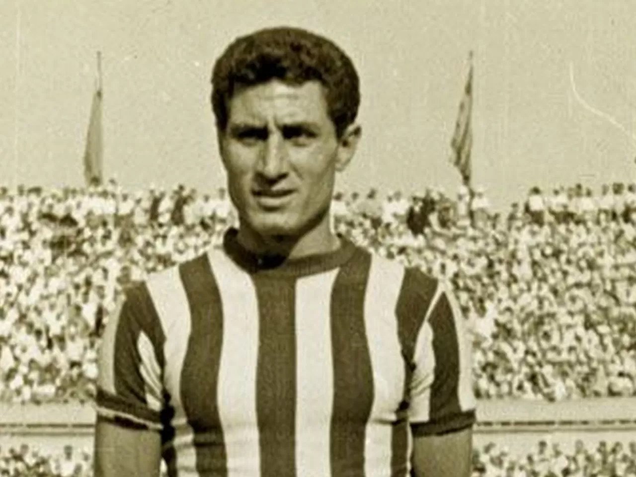 Lefter KÜÇÜKANDONYANİS: Futbolun Ordinaryüsü