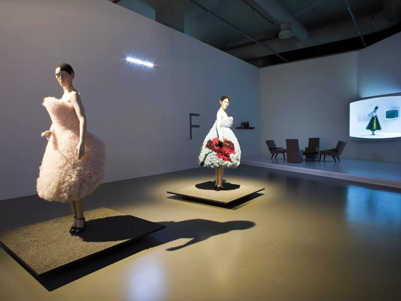 Sanatın Birçok Dalında Çalışıyor