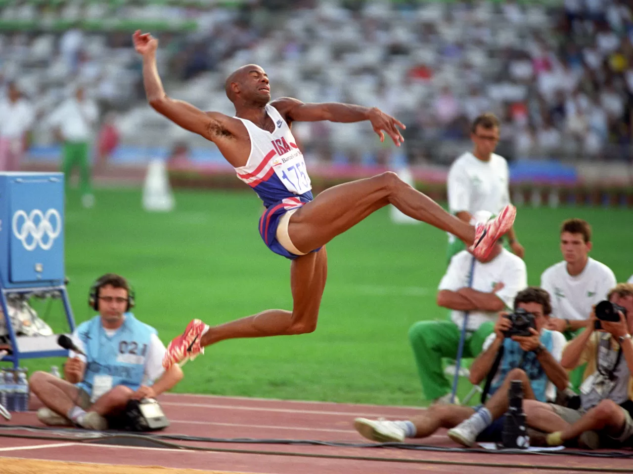 Mike POWELL: O Carl Lewis’i Geçen Şampiyon