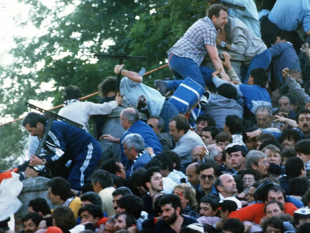 Heysel Faciası: Futbol Tarihinin Kara Lekesi