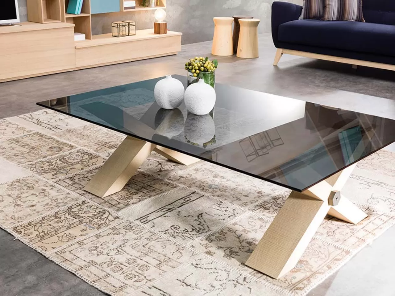 Zarif Tasarımlı Sehpalar