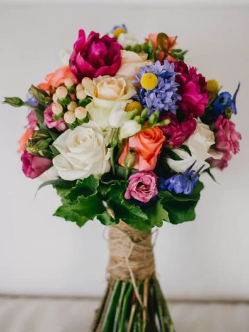 Canlı Renklerde Güllerden Gelin Buketi