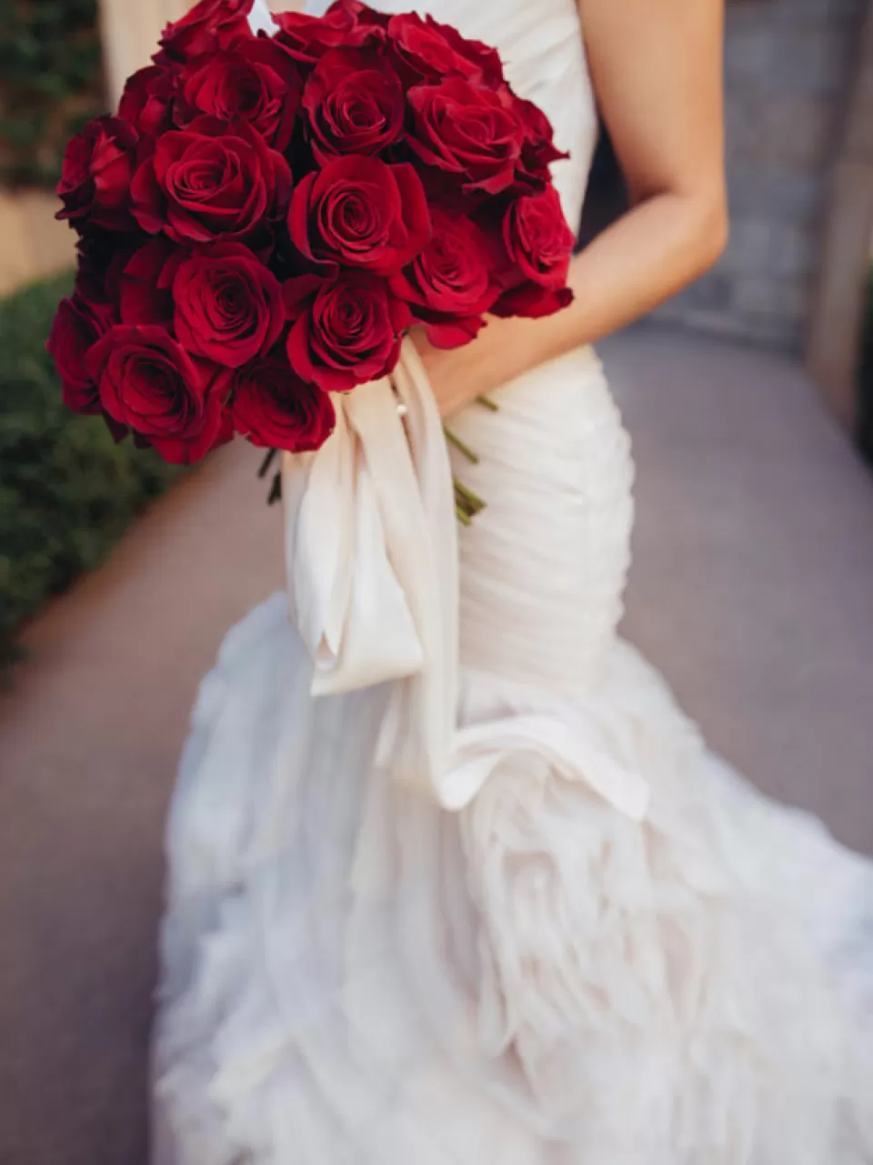 Kırmızı Güllerden Gelin Buketi