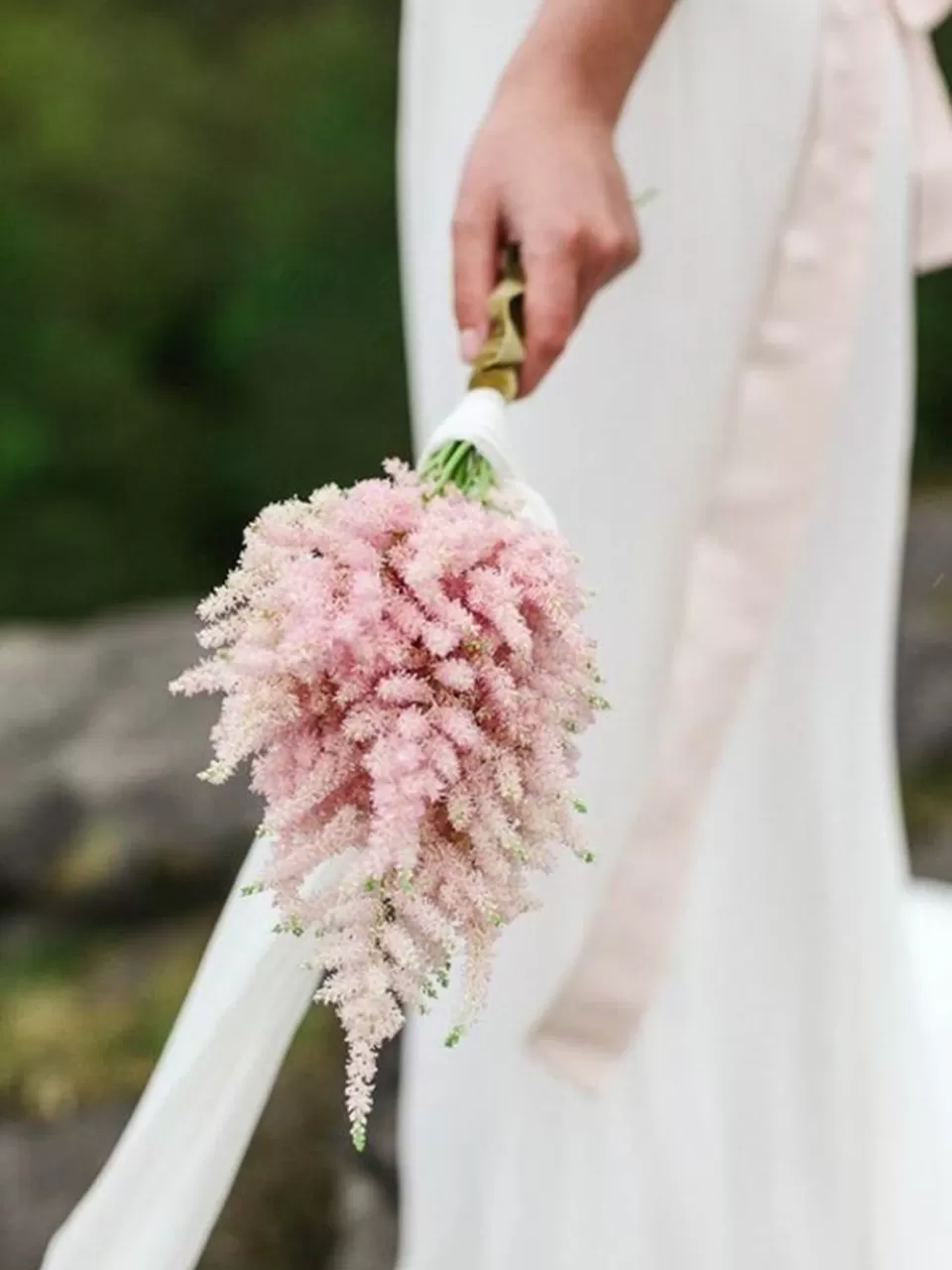 Küçük, Pembe Minik Çiçekli Gelin Buketi