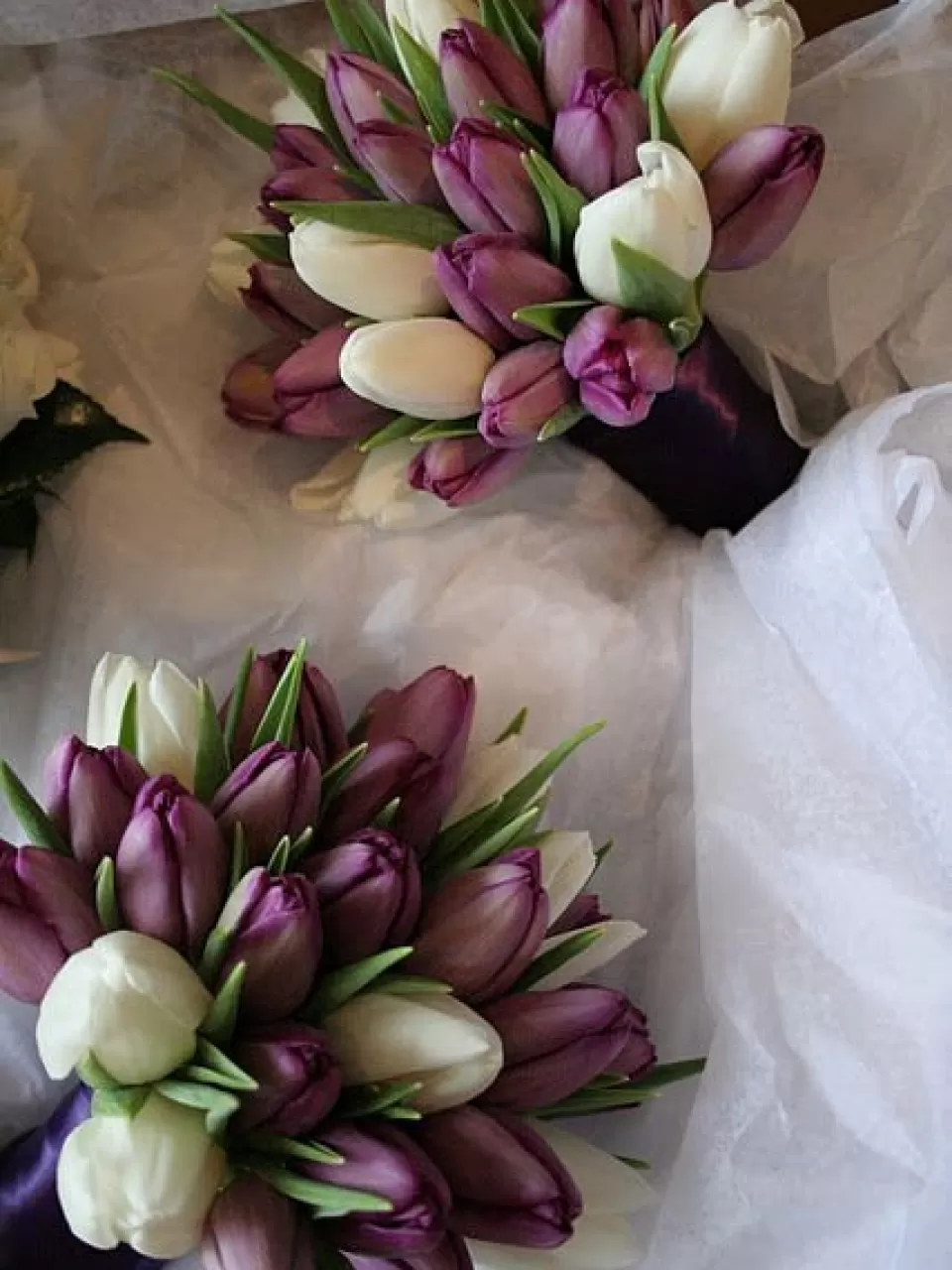 Mor Beyaz Laleli Gelin Buketi