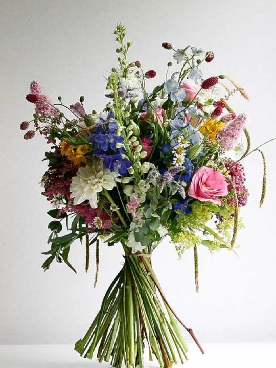 Renkli Kır Çiçekli Gelin Buketi
