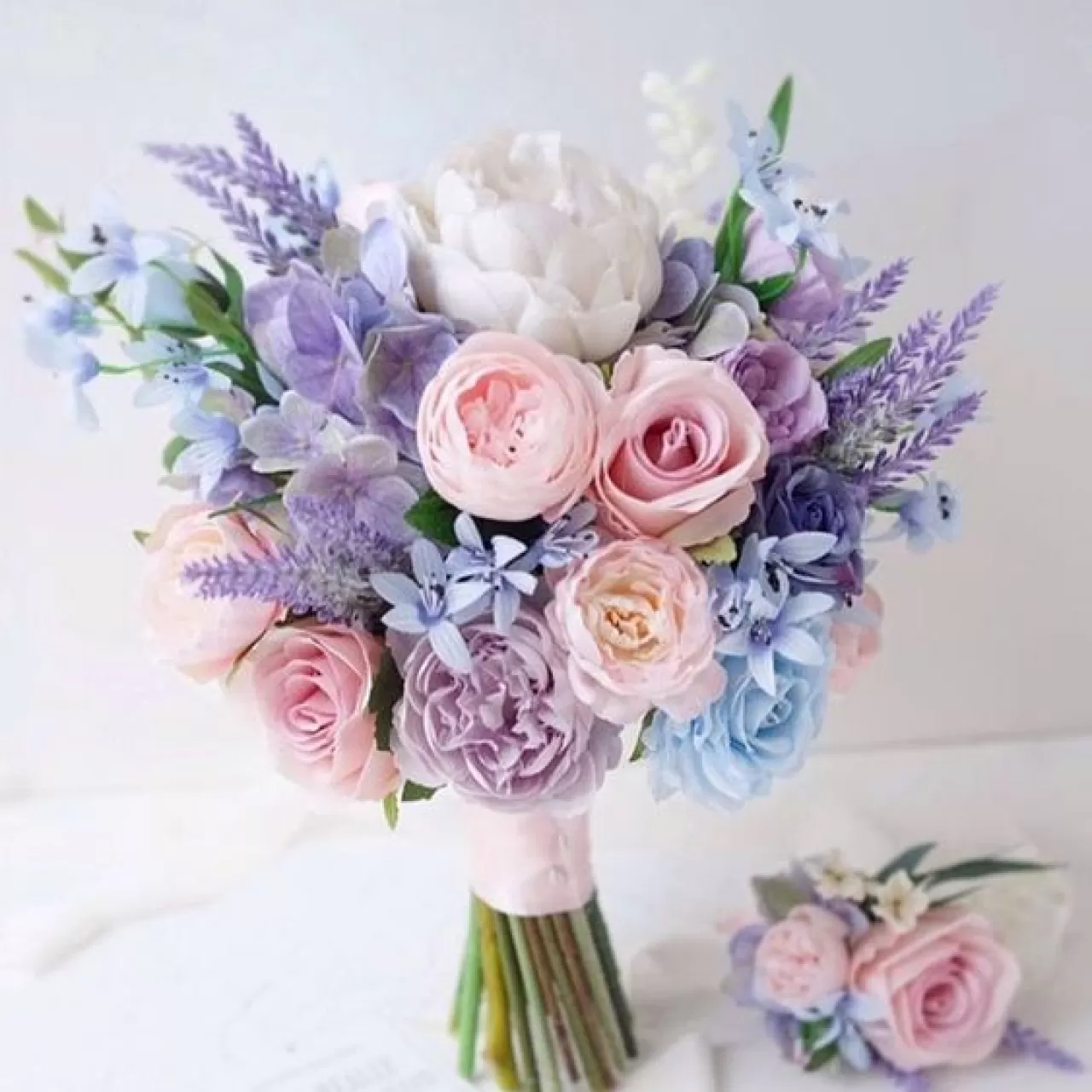 Mor Pembe Beyaz Çiçekli Gelin Buketi