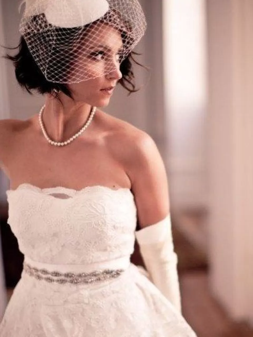 Kısa, Vualetli Gelin Saçı