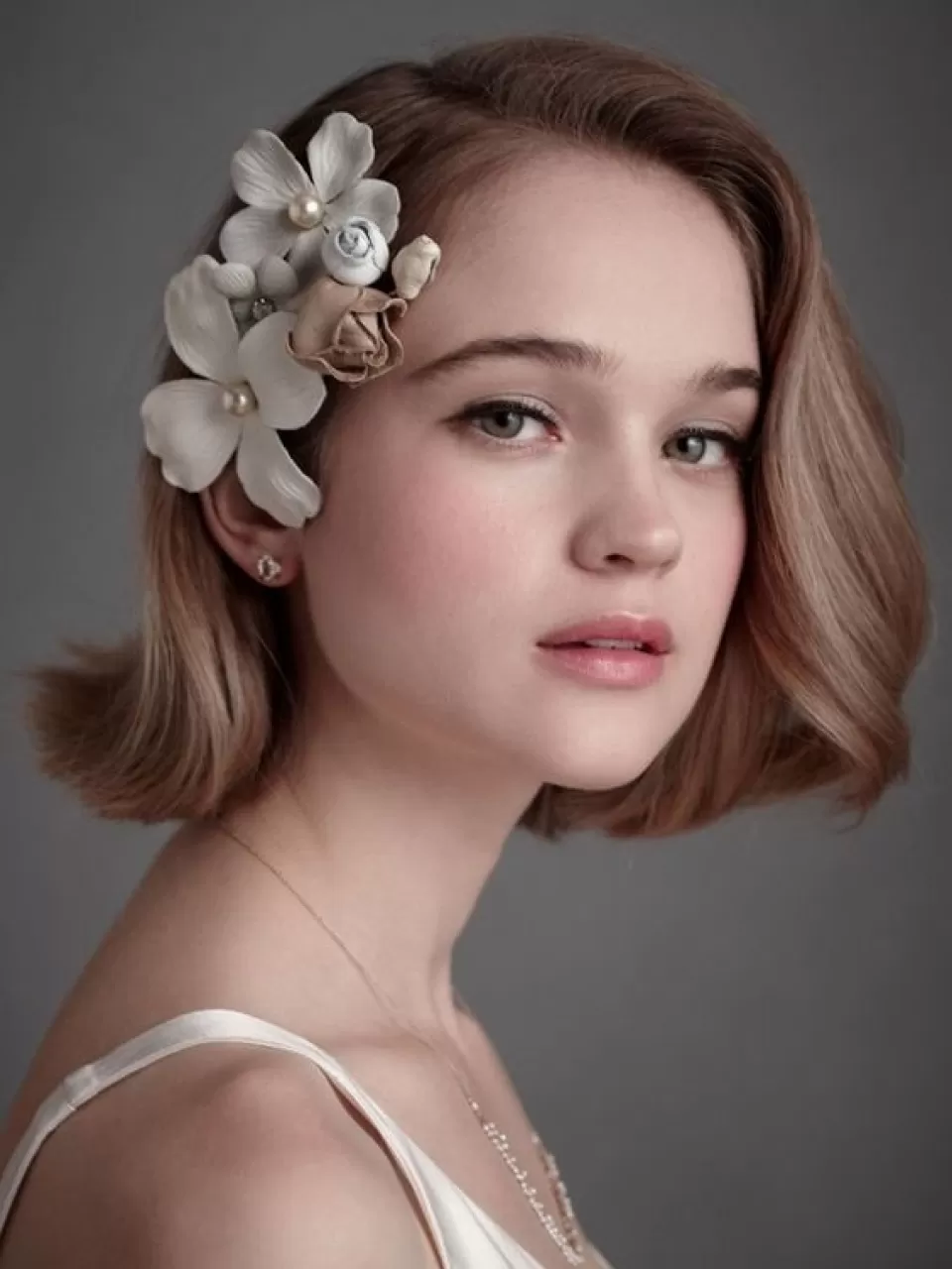 Sarı, Kısa, Yandan Tokalı Gelin Saçı