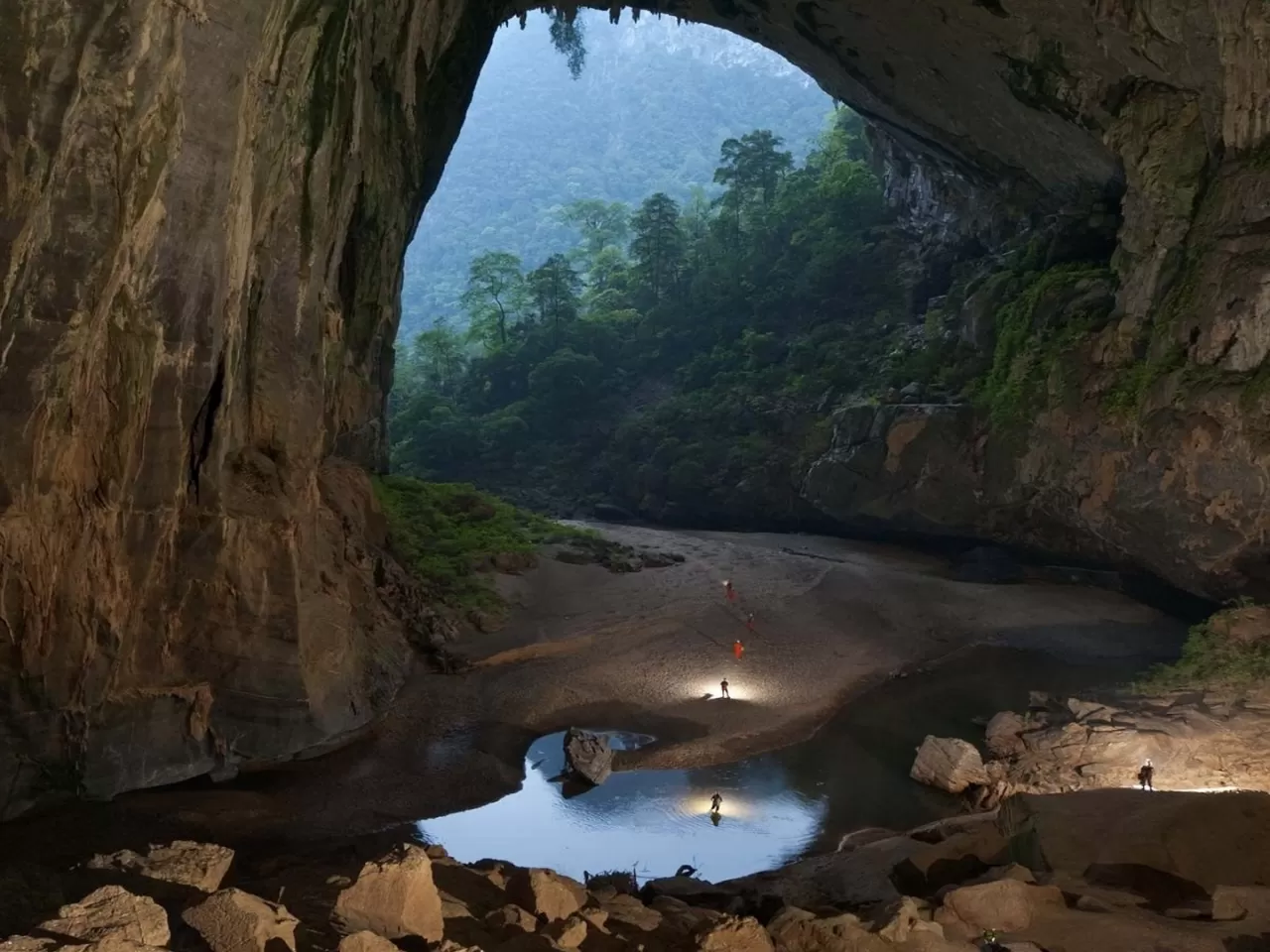 Kendi İklimine Sahip Dünyanın En Büyük Mağarası - Son Doong