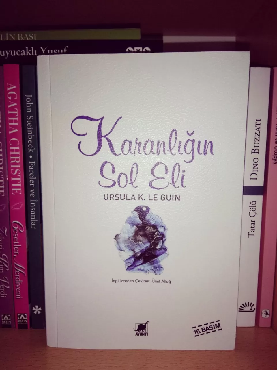 Karanlığın Sol Eli, Ursula K. Le Guın
