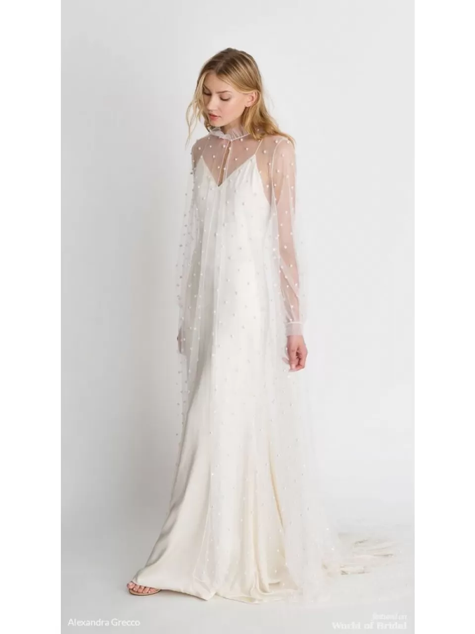 Uzun Tüllü Sade Nikah Elbisesi