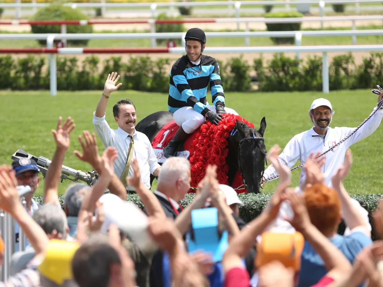 O’nun İçin/Gazi Koşusu (Bizim İçin Şampiyon)