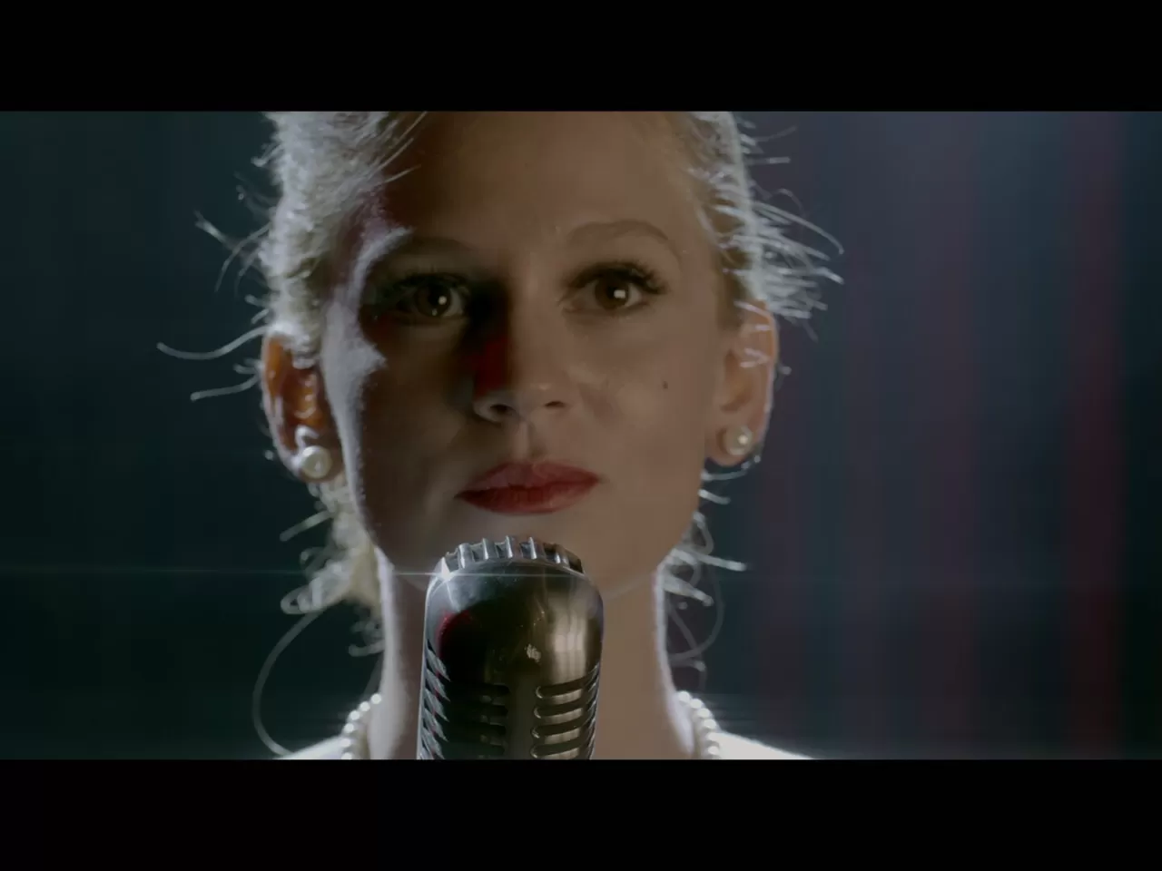 Gel Ya Da Git (Unutursam Fısılda)