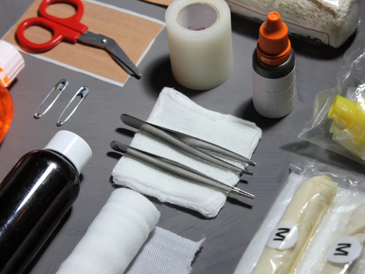 Araçta İlk Yardım Çantasında Bulunması Zorunlu Malzemeler