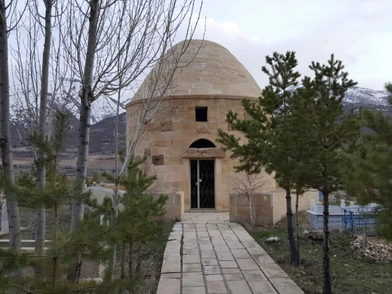 Dede Korkut’un Mezarı