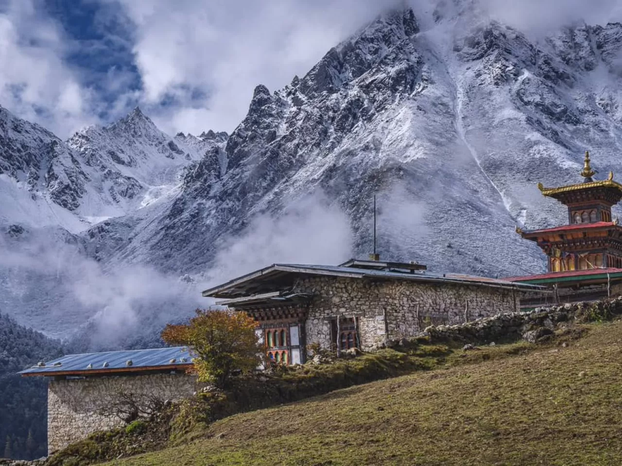 Dünyanın tırmanılmamış en yüksek dağına sahiptir.