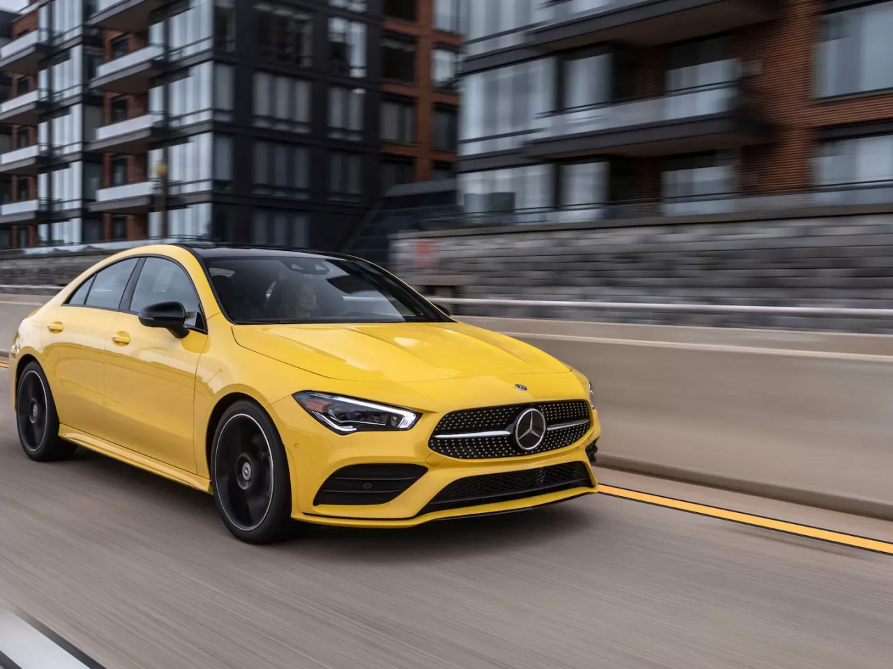 Mercedes Benz CLA Serisi