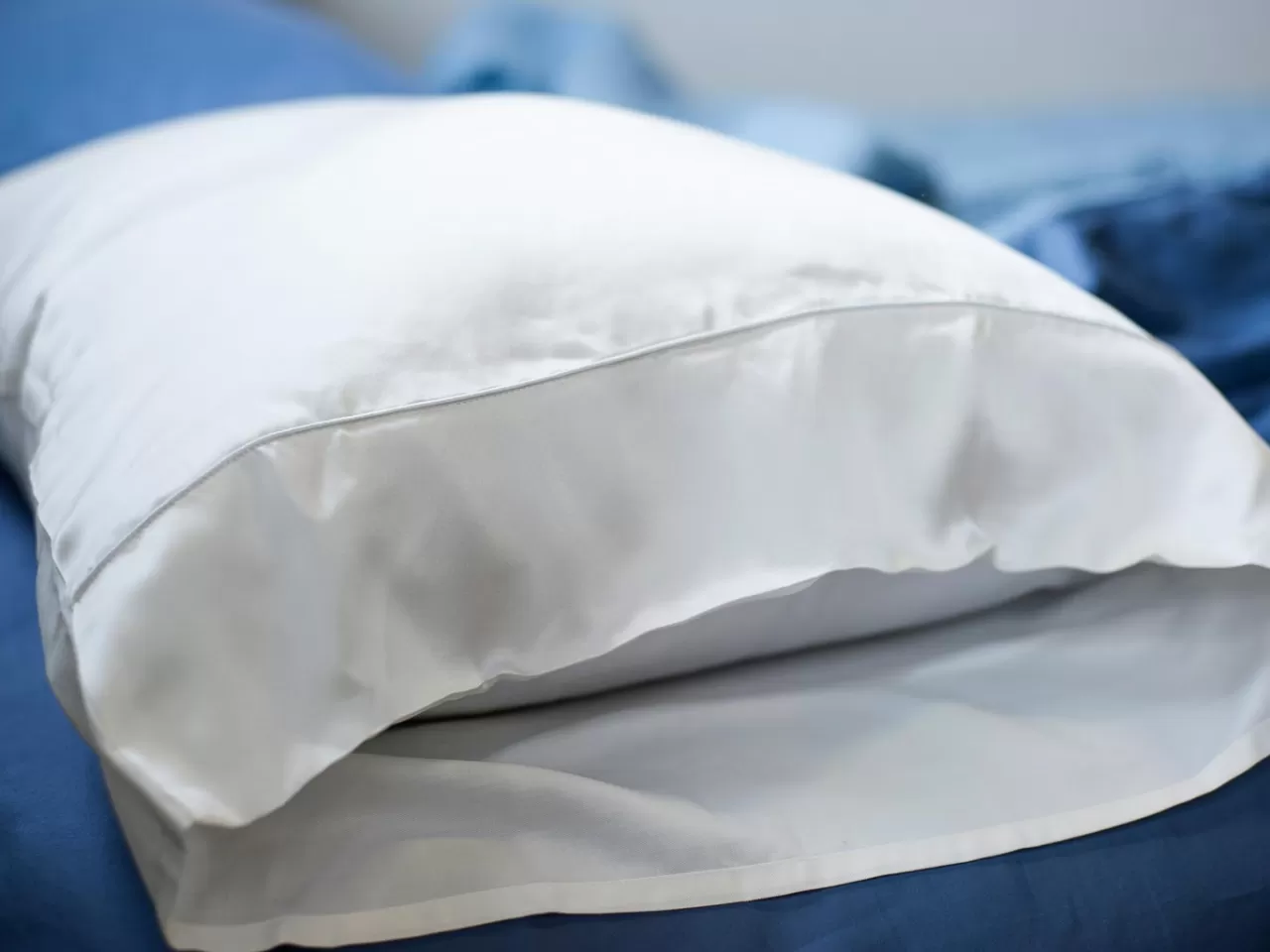 Kendi Yastığı ve Çarşafı: