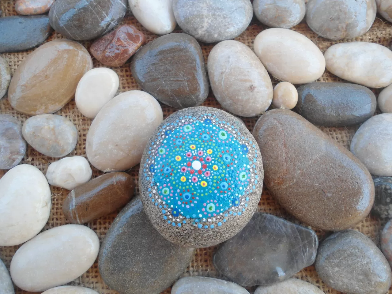 Boyama İçin Uygun Taşları Seçme ve Temizleme