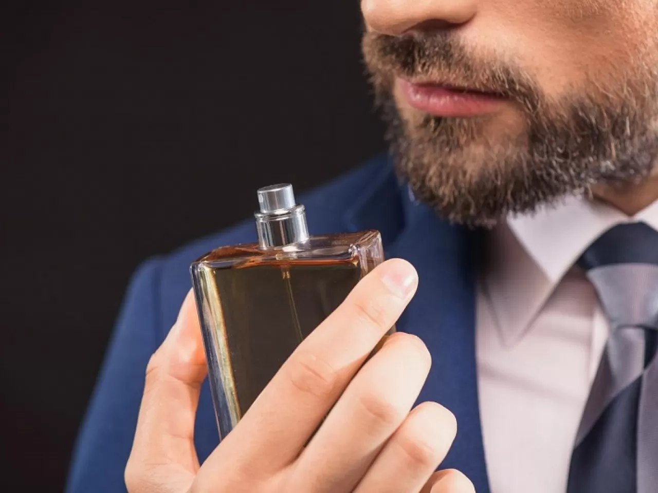 Kokusuyla Baş Döndüren En İyi 15 Erkek Parfümü