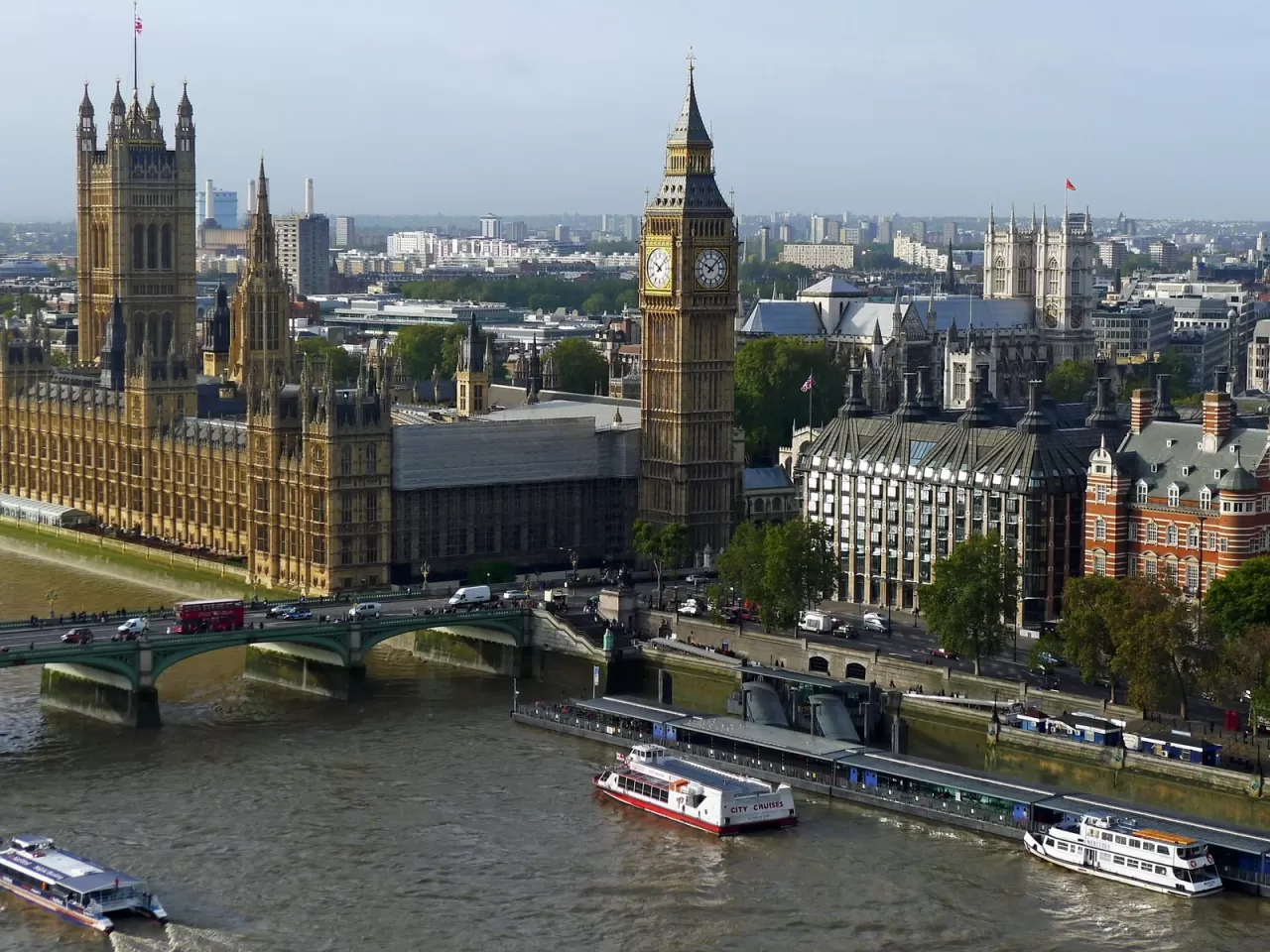 Birleşik Krallık, 1313 € (Yaklaşık olarak)