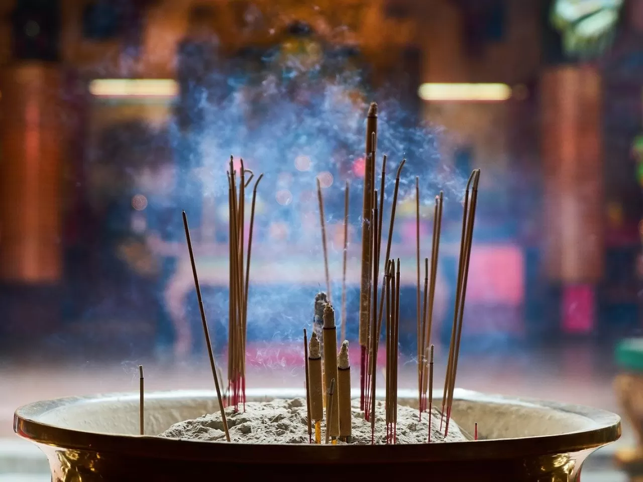 Tütsü ile Doğal Taş Temizliği