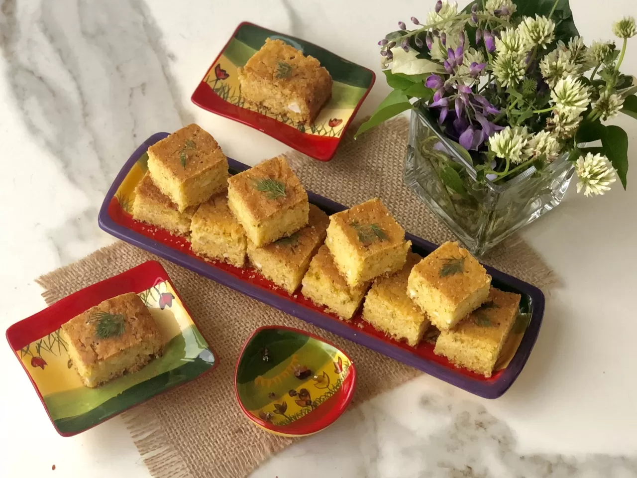 Mısır Ekmeğinde Peynirli Kanepe Tarifi