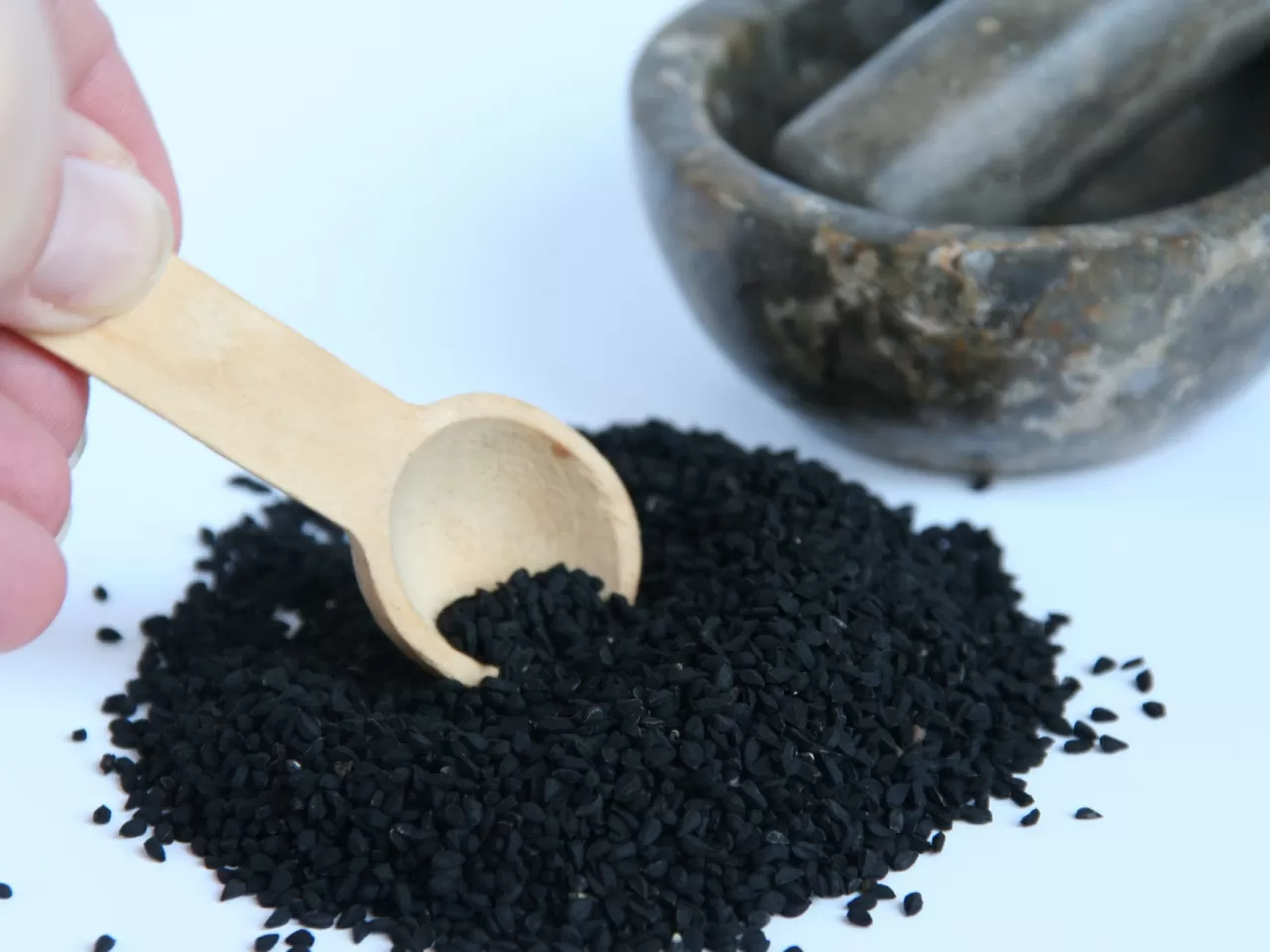 Evde Çörek Otu Yağı Nasıl Yapılır?