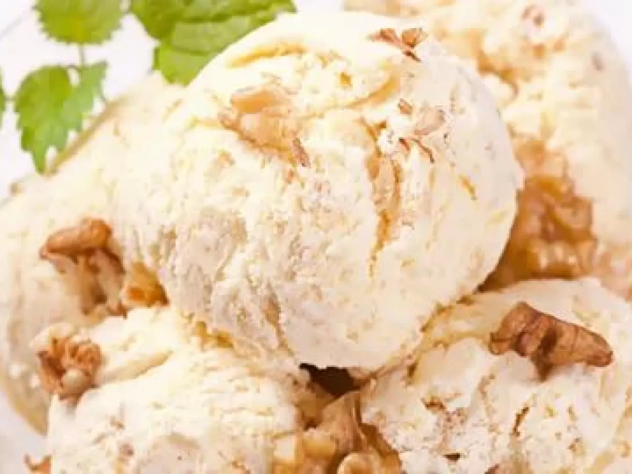 Cevizli-Yoğurtlu Dondurma